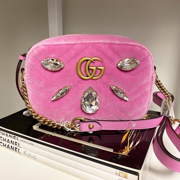 Gucci Handbags - Gucci Velvet Pink marmont crossbody